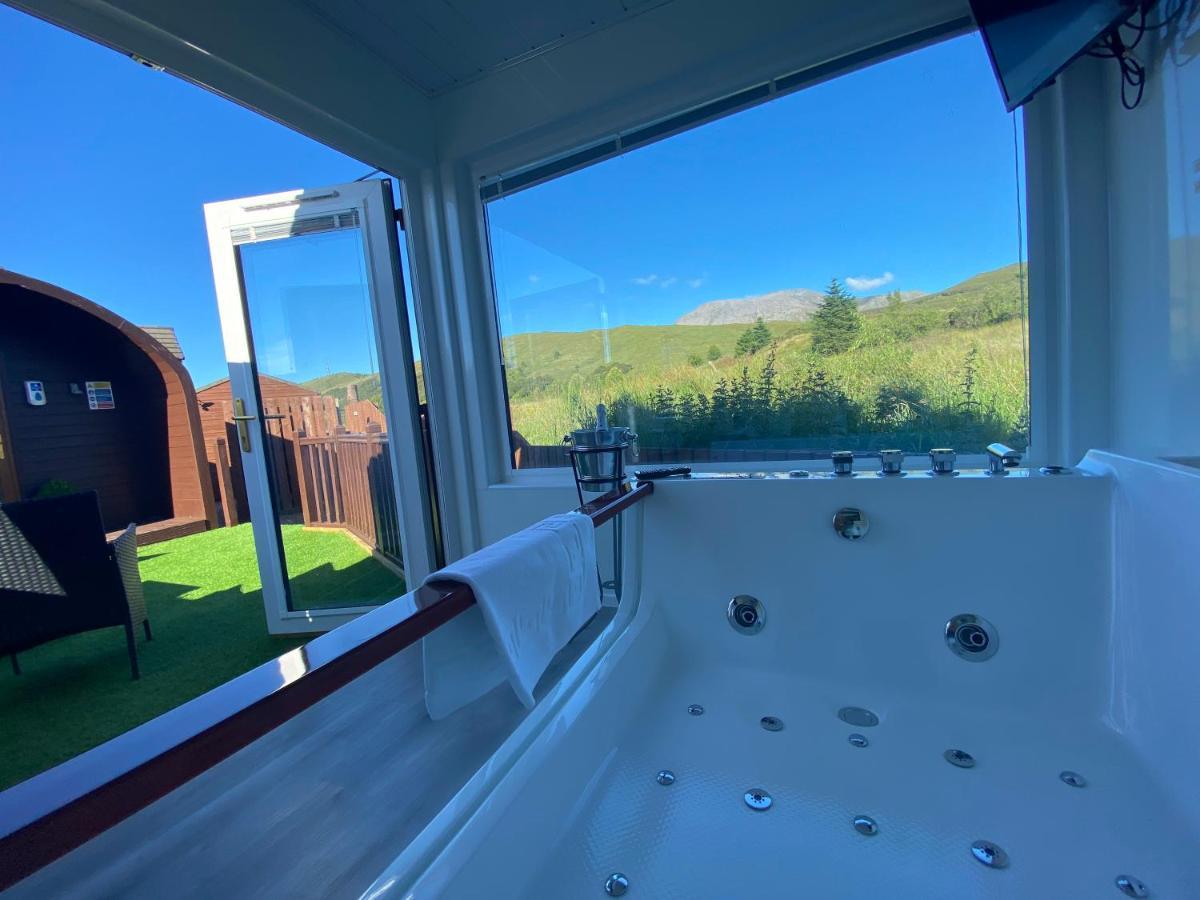 Highland Stays - Ben View Studio Pod & Jacuzzi Bath Fort William Eksteriør billede